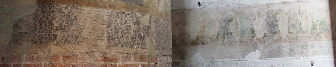 Wandgemälde -Totentanz- im Eingang der St. Marienkirche