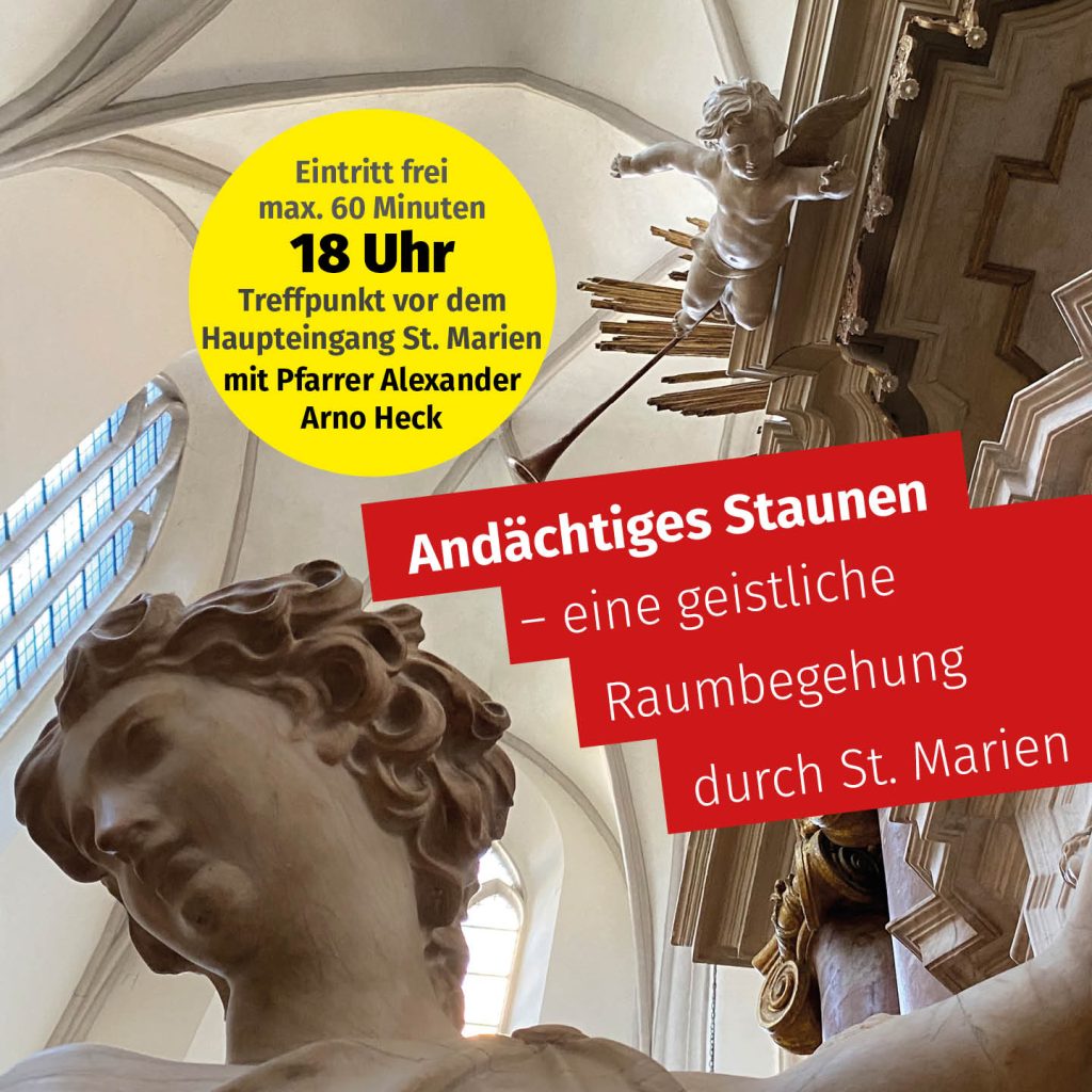 Nahaufnahme einer weißen Engelsstatue im Inneren einer Kirche mit kunstvoller Architektur. Der eingeblendete Text in deutscher Sprache enthält Veranstaltungshinweise für eine spirituelle Führung durch St. Marien mit Angabe von Uhrzeit, Datum und Treffpunkt in der Nähe des Haupteingangs.